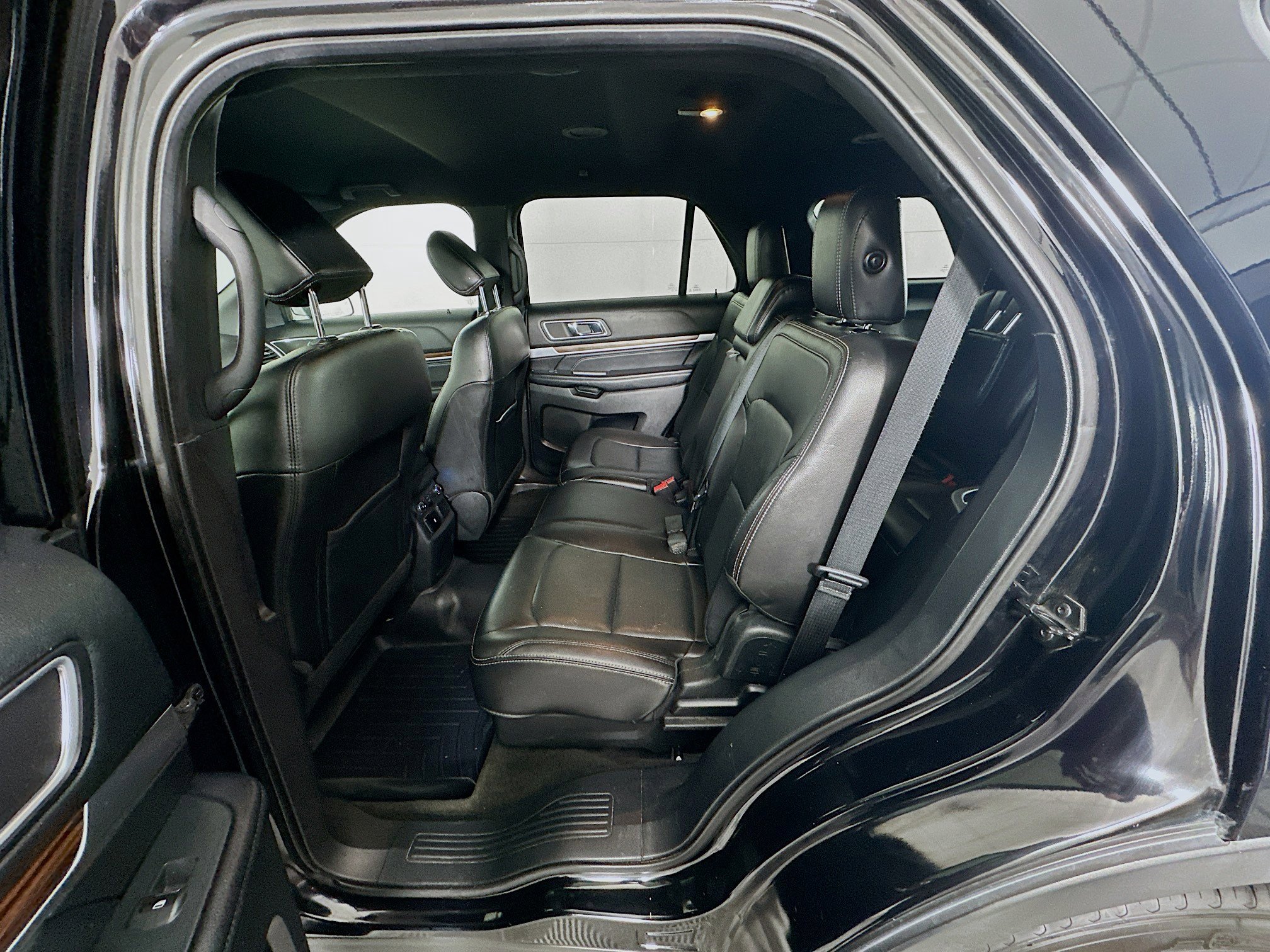Used 2018 Ford Explorer Limited FWD image 28