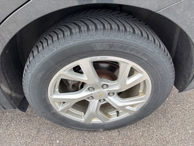 Used 2018 Chevrolet Equinox Premier AWD/4WD image 11