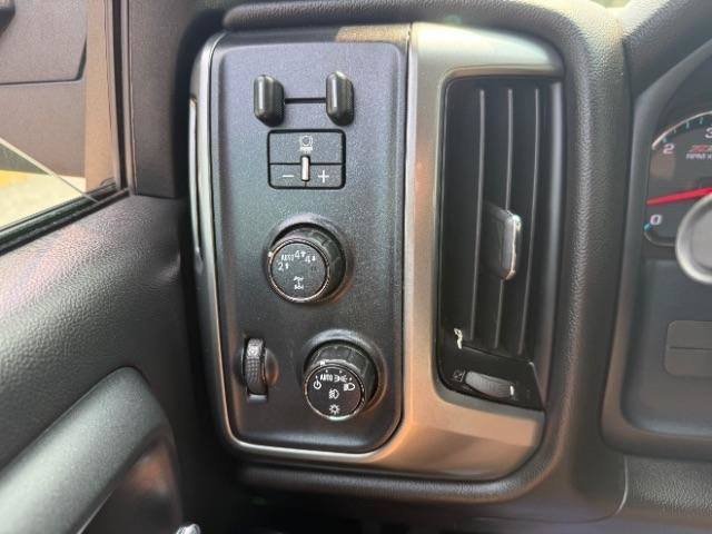 Used 2018 Chevrolet Silverado 1500 LT w/ All Star Edition AWD/4WD image 24