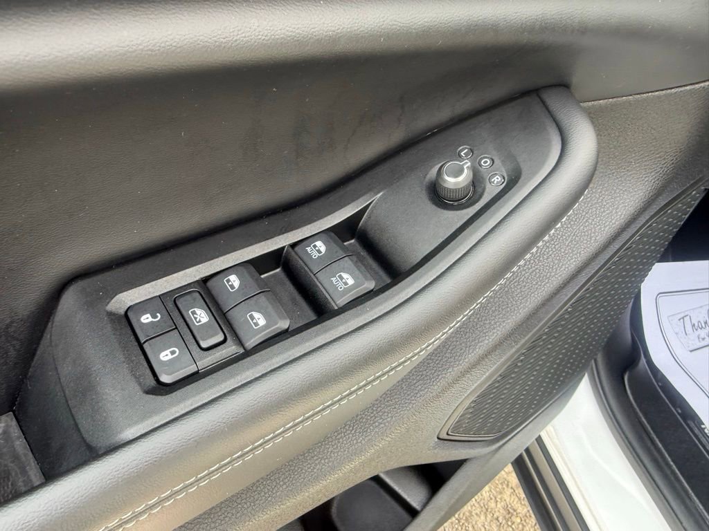 Used 2025 Jeep Grand Cherokee Limited image 11