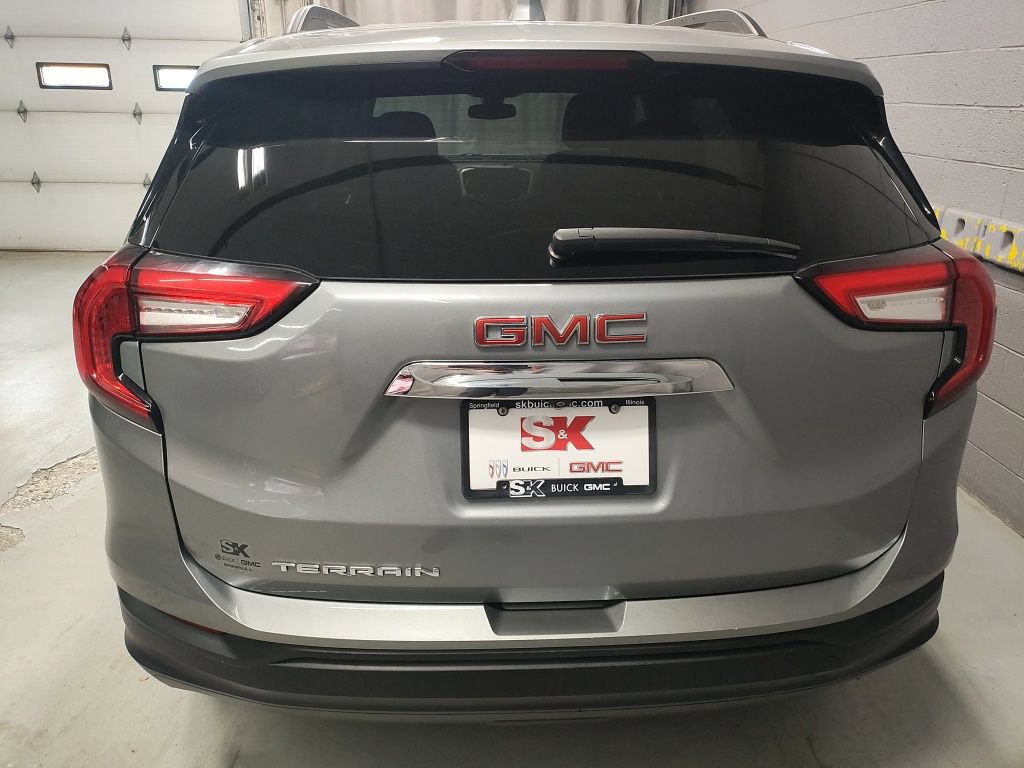 Used 2023 GMC Terrain SLE w/ Driver Convenience Package FWD image 21