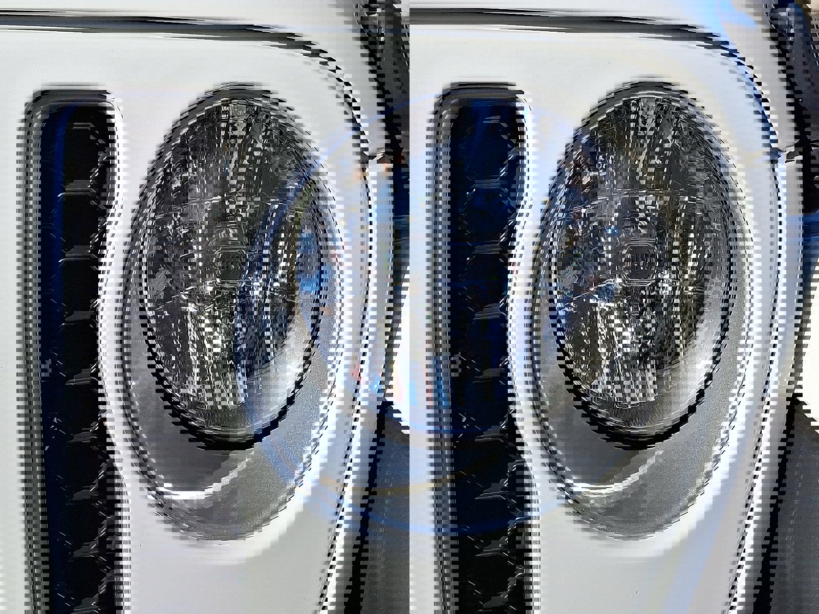 Used 2023 Jeep Gladiator Overland image 9