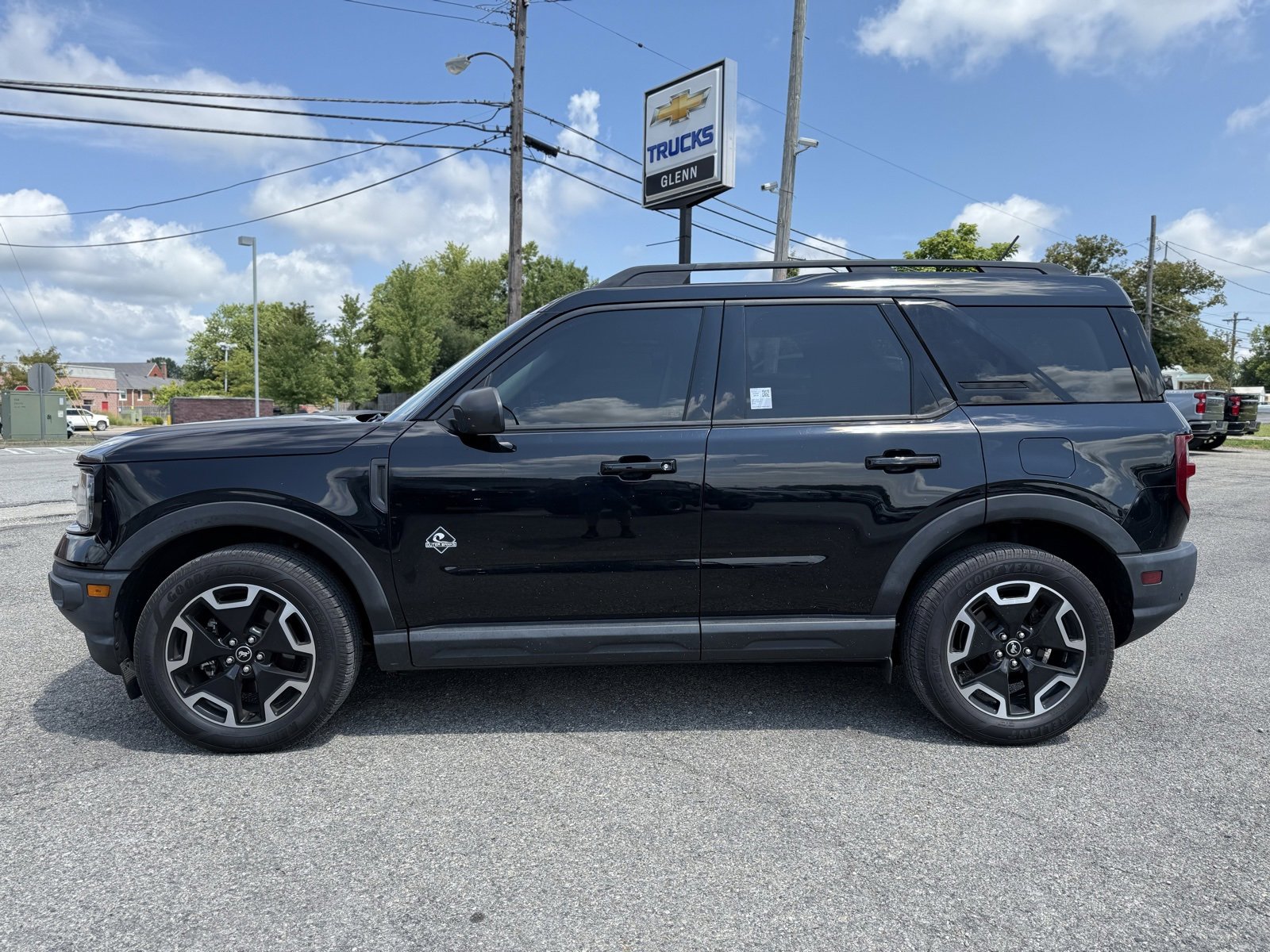 Used 2021 Ford Bronco Sport Outer Banks image 3
