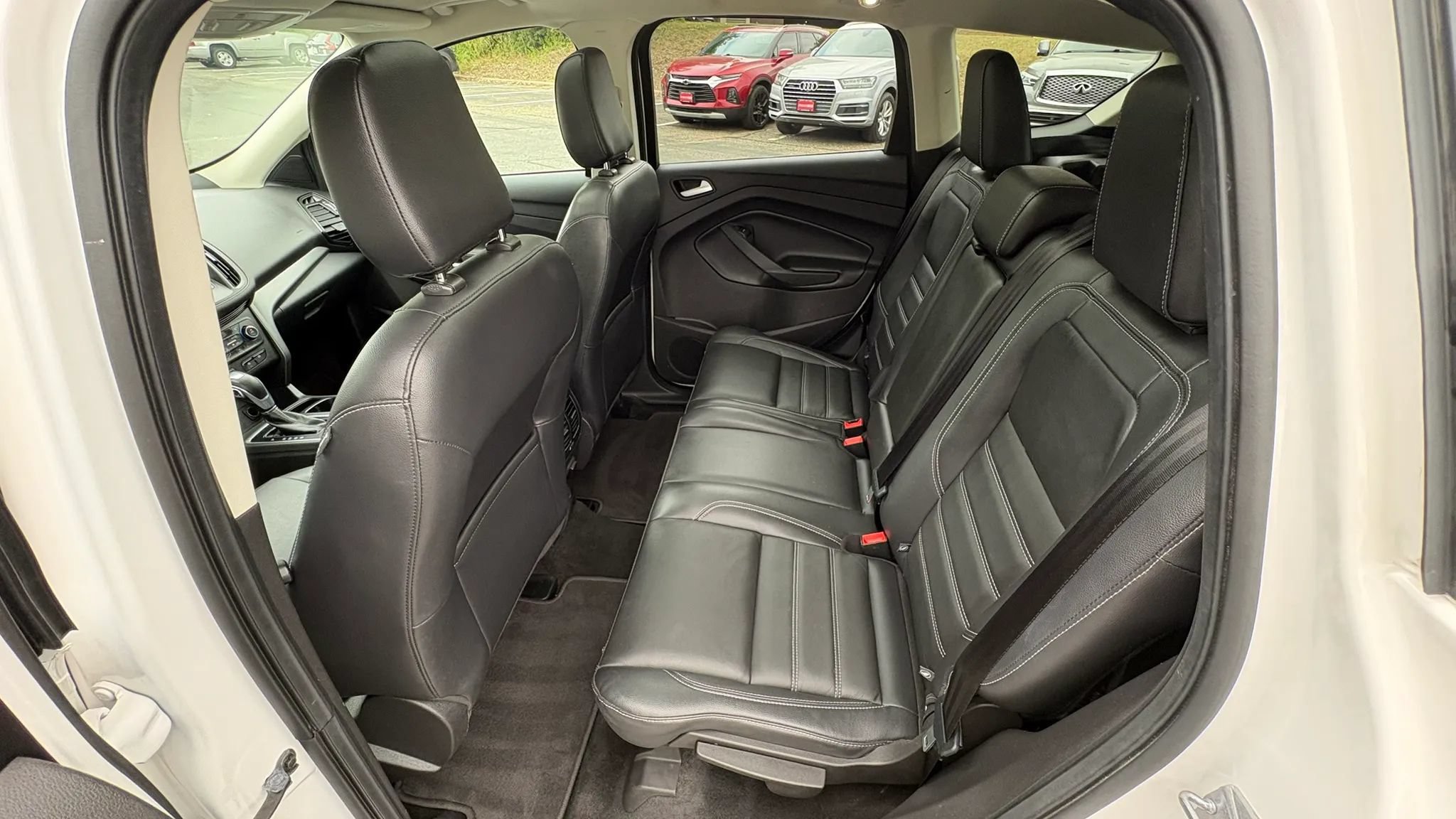 Used 2018 Ford Escape SEL w/ Ford Safe & Smart Package AWD/4WD image 31