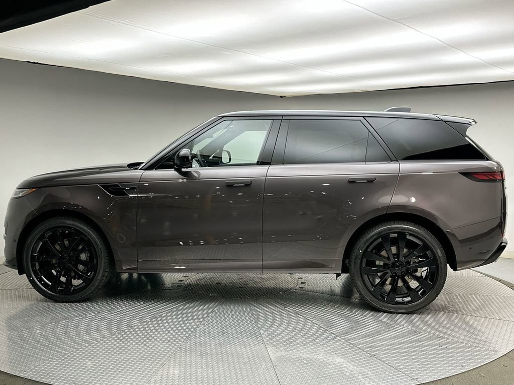 New 2026 Land Rover Range Rover Sport Dynamic SE AWD/4WD image 10