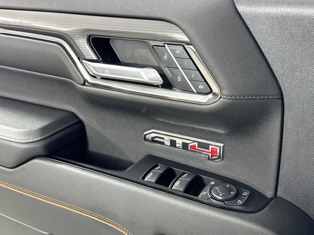Used 2024 GMC Sierra 1500 AT4 w/ Technology Package AWD/4WD image 16