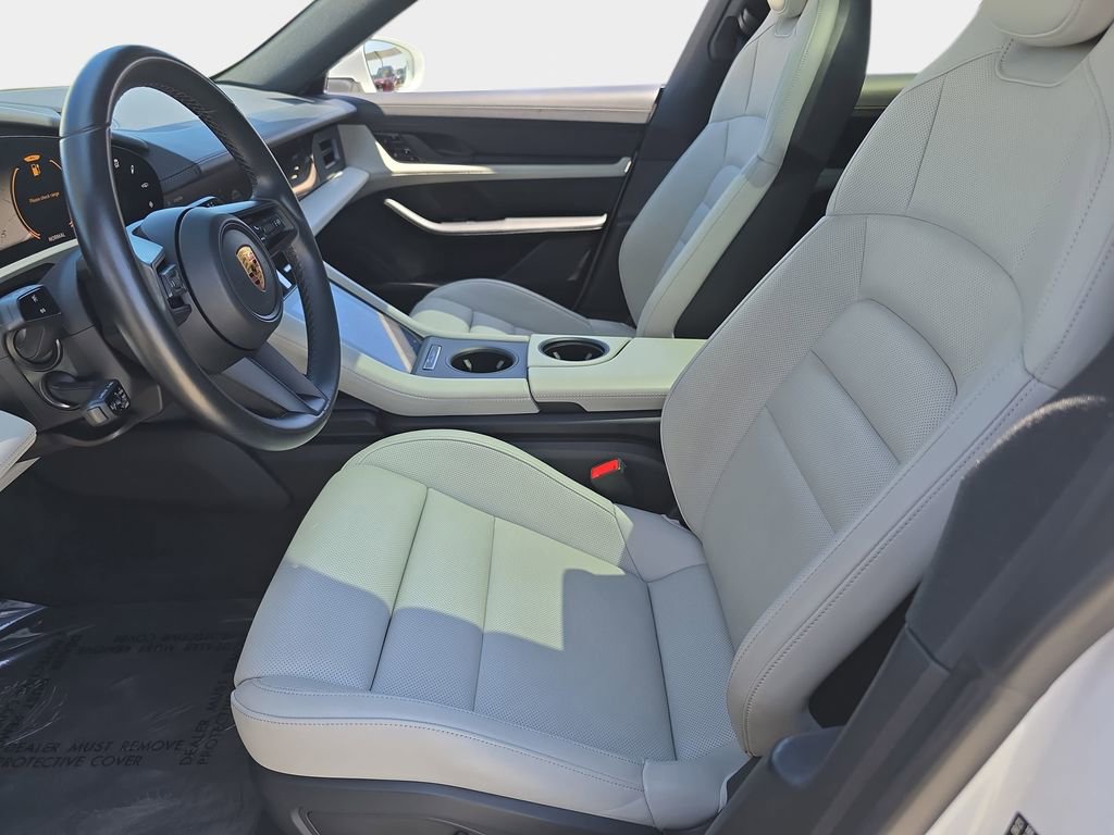 Used 2021 Porsche Taycan RWD image 18