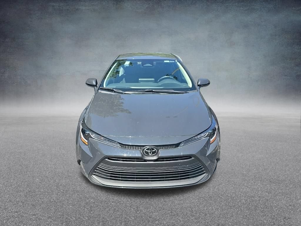 Used 2025 Toyota Corolla LE FWD image 3