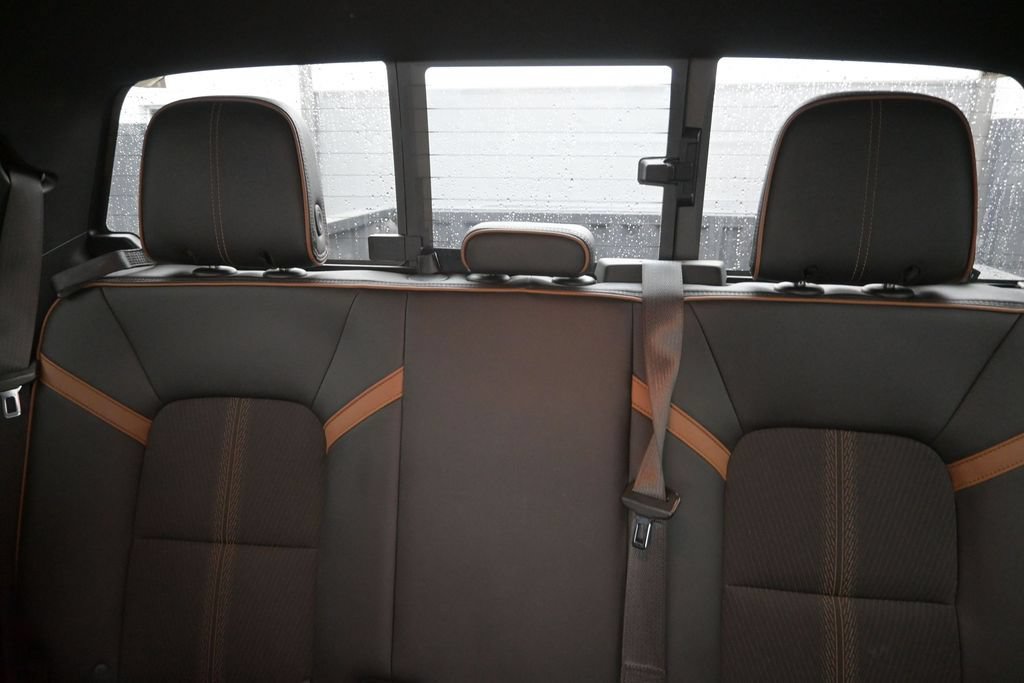 Used 2023 GMC Canyon AT4 w/ Canyon Safety Plus Package AWD/4WD image 16