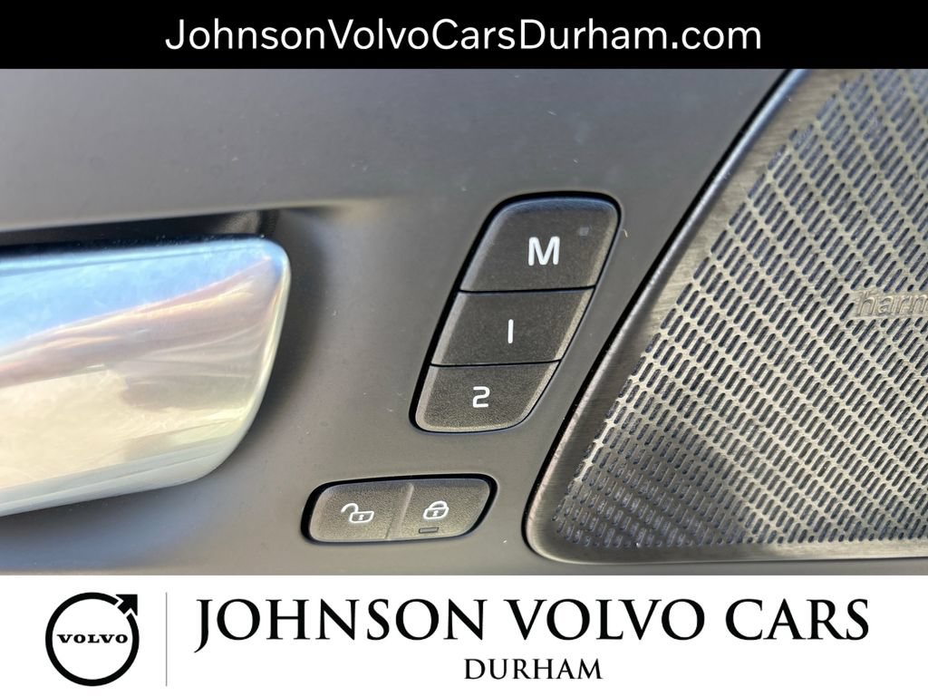Used 2023 Volvo XC60 B5 Plus w/ Climate Package AWD/4WD image 15