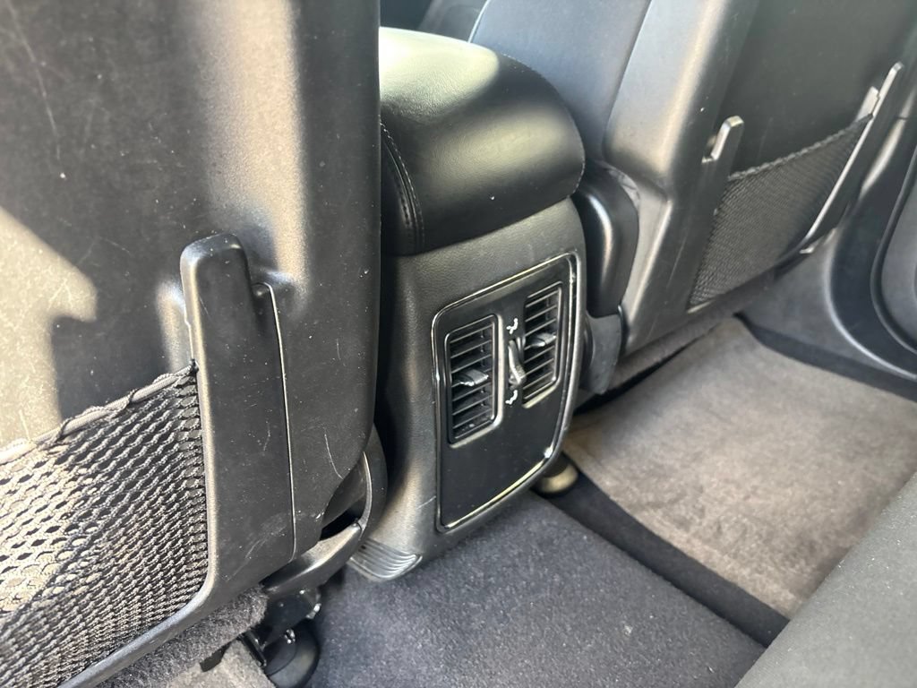 Used 2019 Jeep Grand Cherokee Laredo w/ 18" Wheel & 8.4" Radio Group AWD/4WD image 26