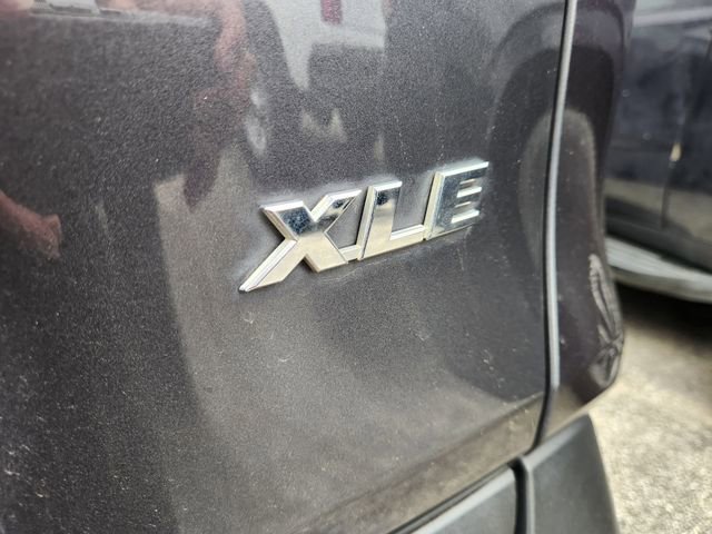 Used 2020 Toyota RAV4 XLE w/ Convenience Package FWD image 8