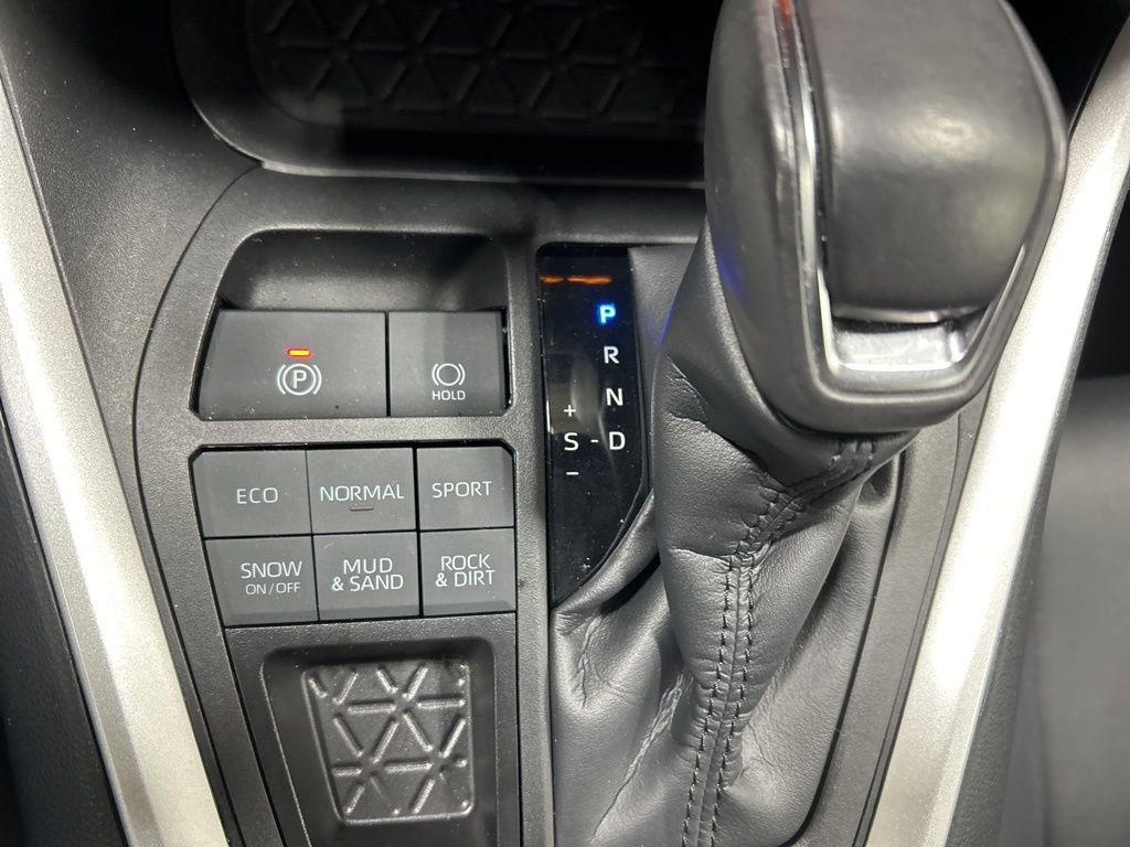 Used 2023 Toyota RAV4 XLE Premium image 22