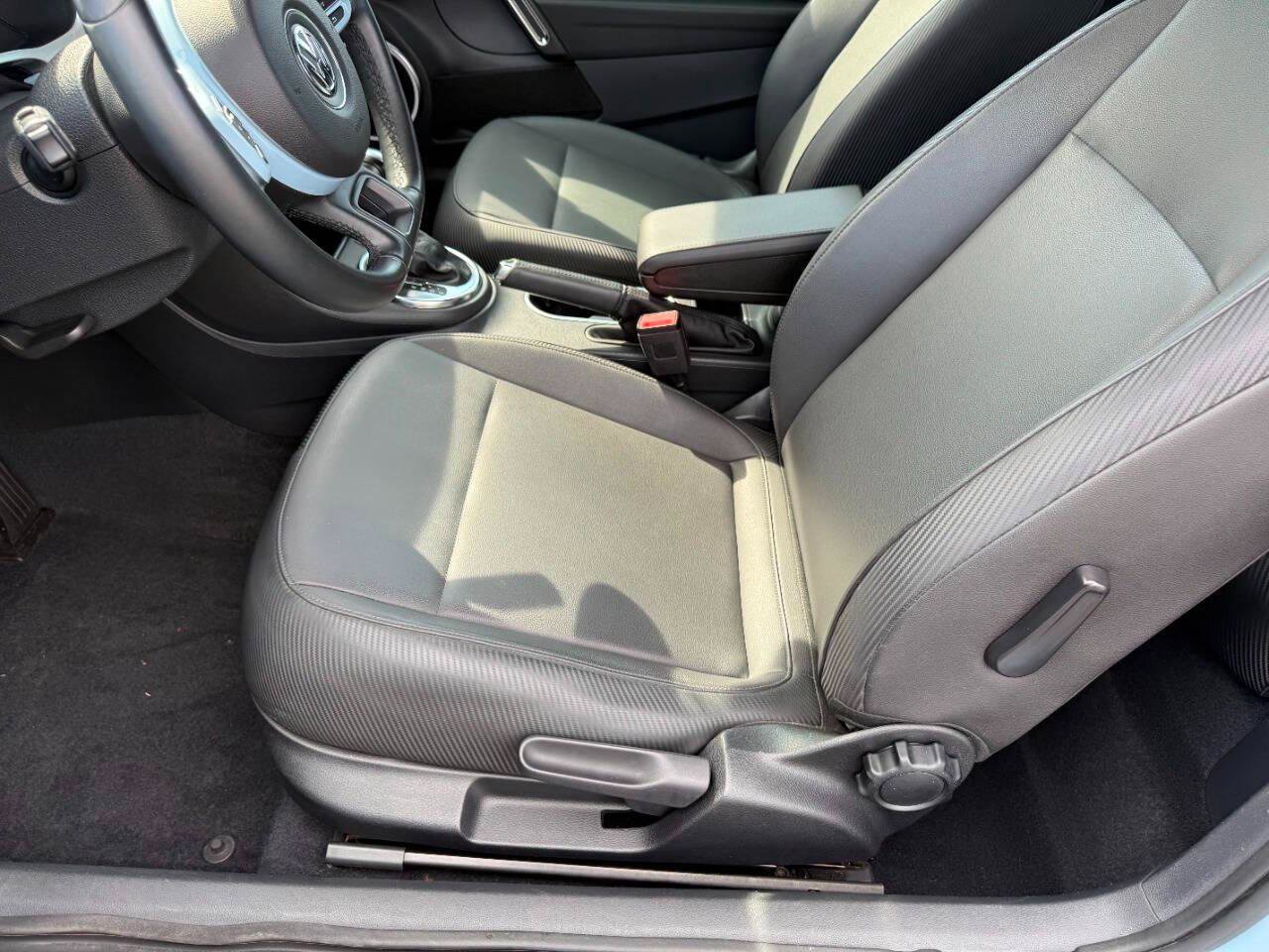 Used 2014 Volkswagen Beetle 2.5 image 20