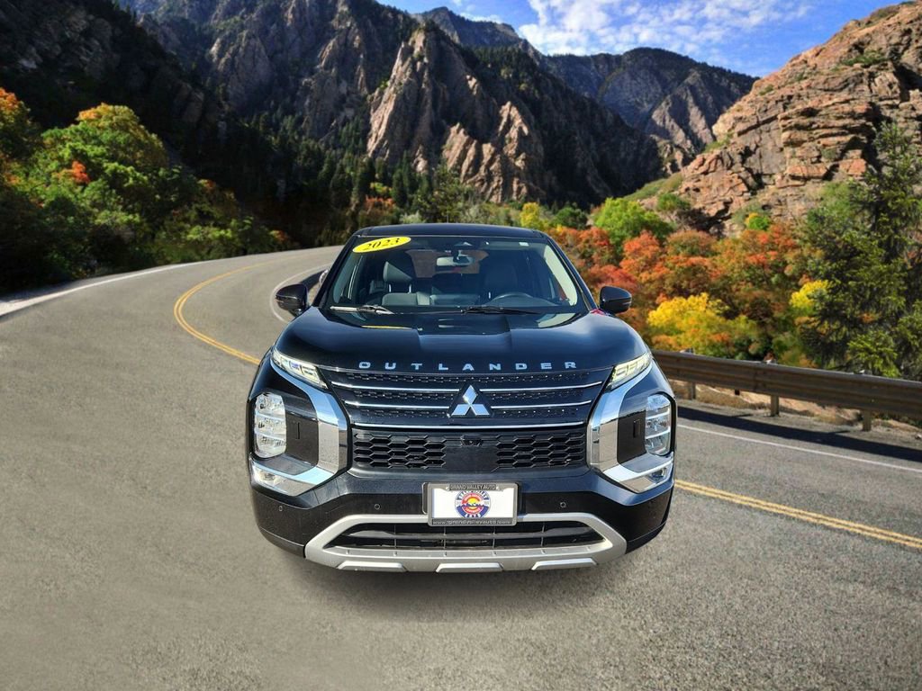 Used 2023 Mitsubishi Outlander SE image 6