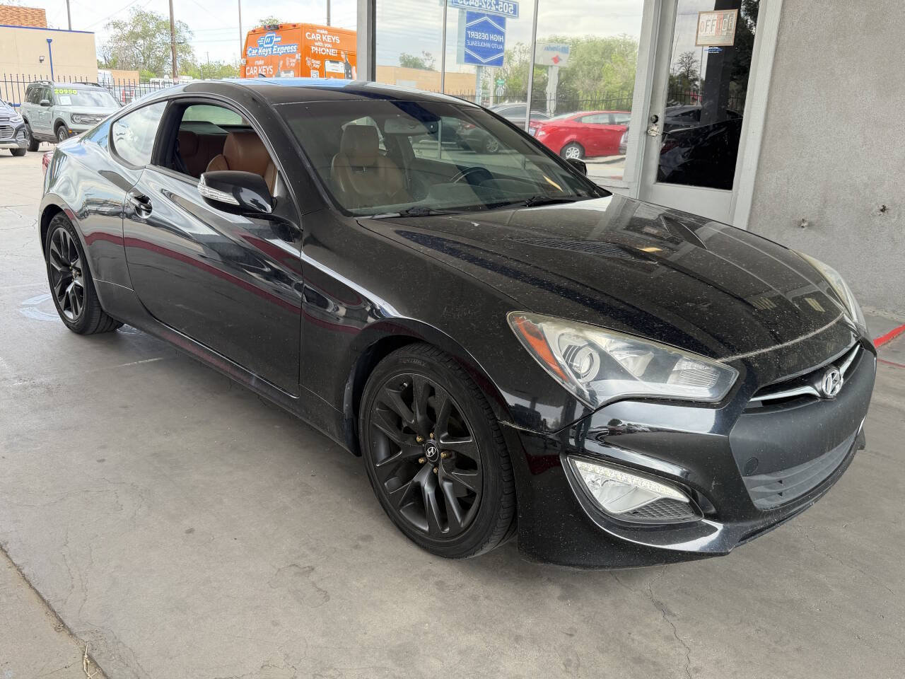 Used 2013 Hyundai Genesis 3.8 RWD image 2