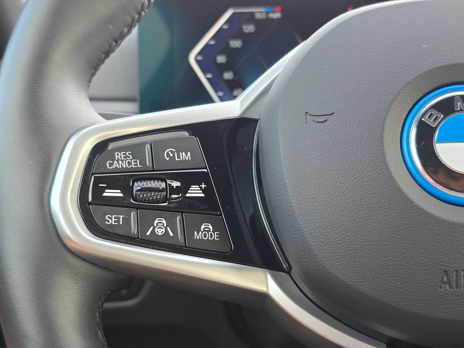 Used 2025 BMW i4 xDrive40i w/ M Sport Package AWD/4WD image 30