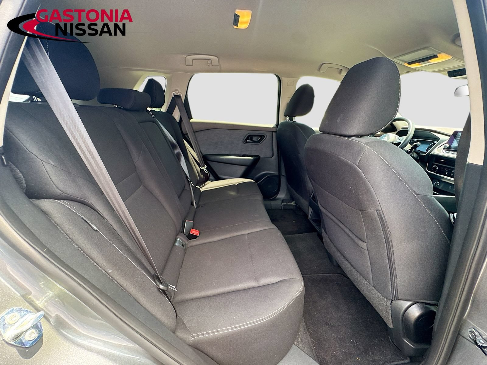 Used 2023 Nissan Rogue S FWD image 35