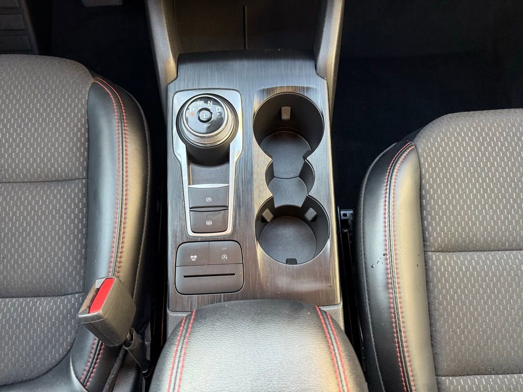 Used 2025 Ford Escape ST-Line image 18