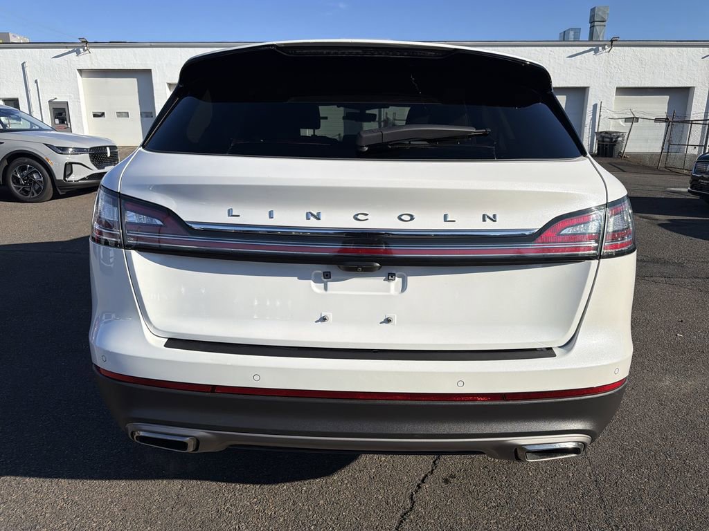 Certified 2023 Lincoln Nautilus AWD w/ Premium Package image 4