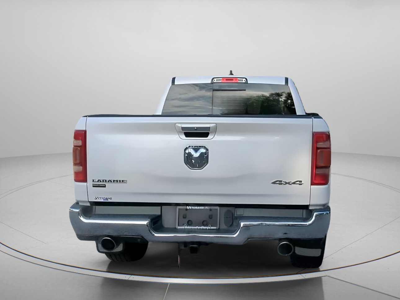 Used 2019 RAM 1500 Laramie AWD/4WD image 25