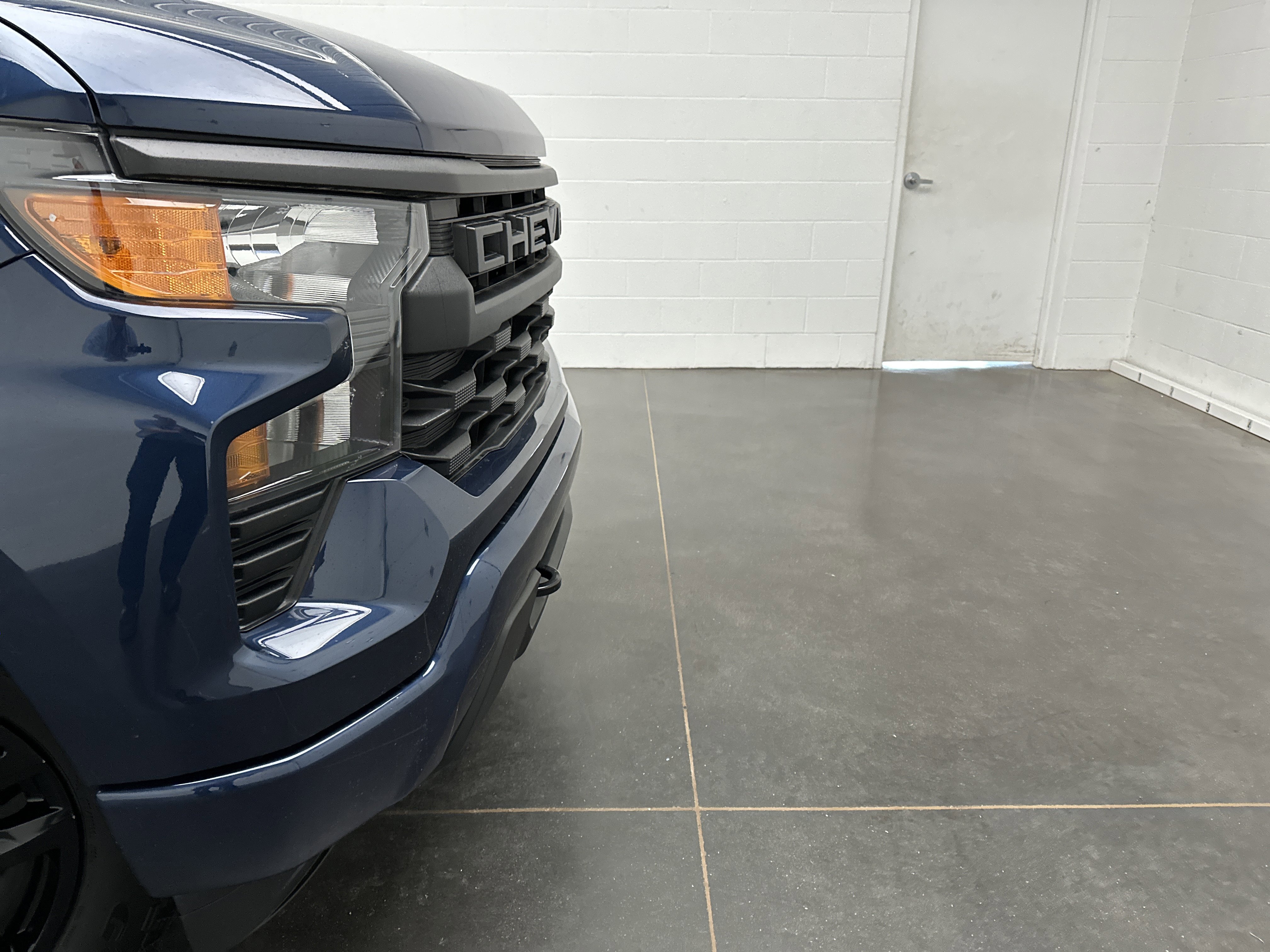 Used 2022 Chevrolet Silverado 1500 Custom w/ LPO, Dark Essentials Package AWD/4WD video 2