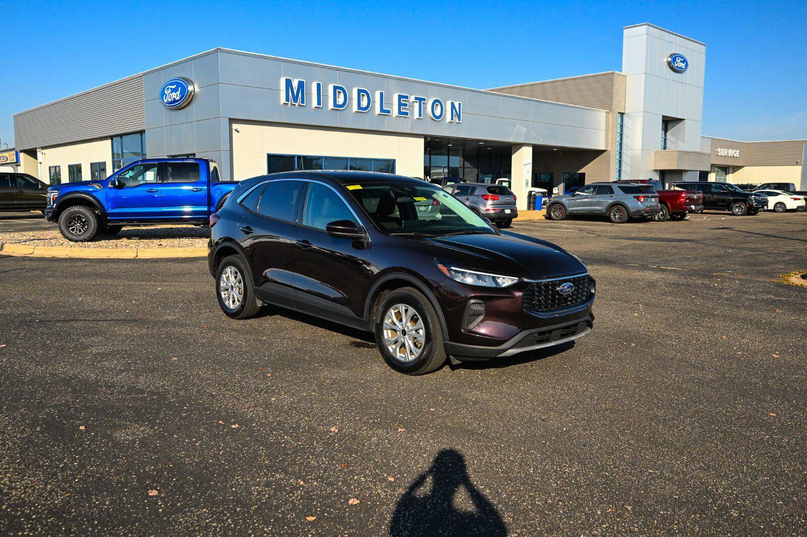 Used 2023 Ford Escape Active w/ Tech Pack #2 AWD/4WD image 1