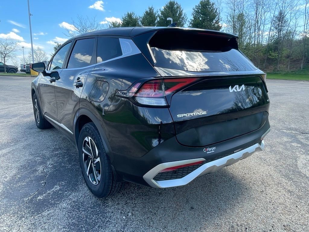 Used 2023 Kia Sportage LX image 5