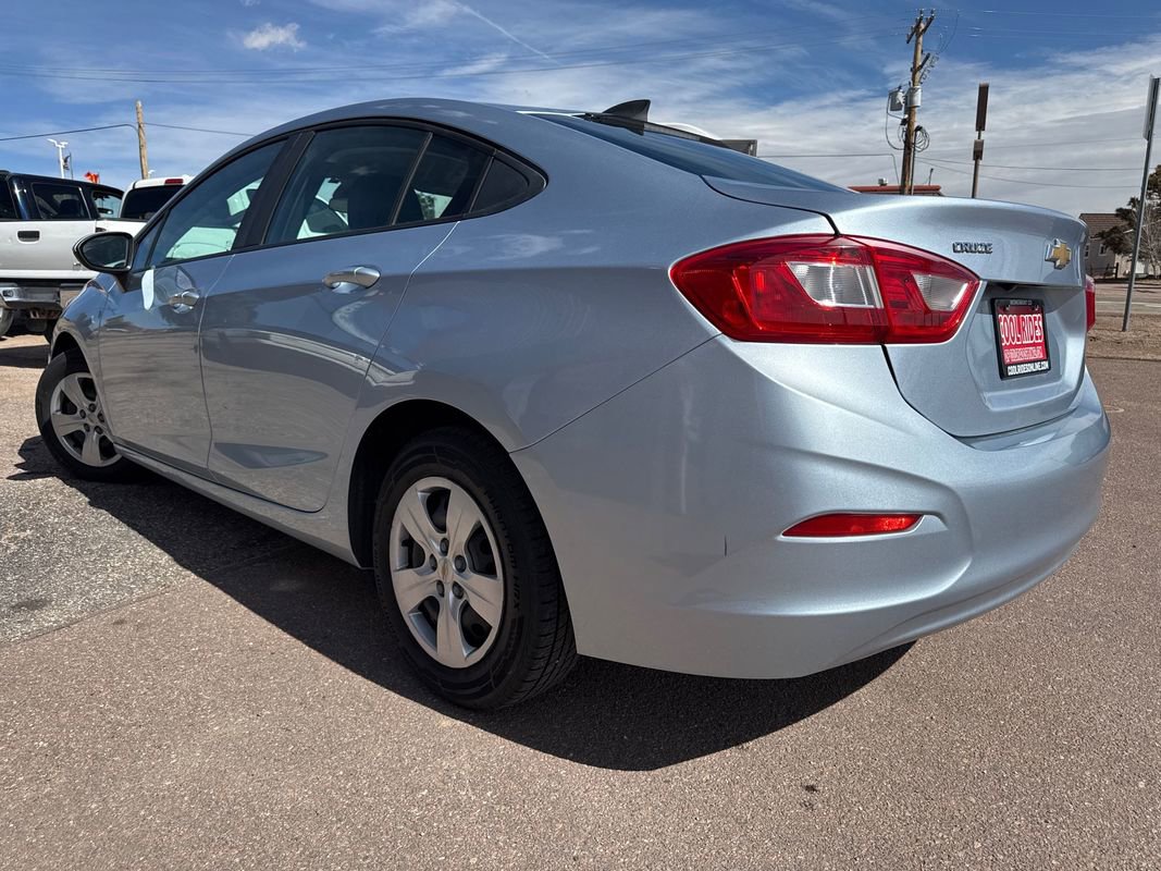 Used 2017 Chevrolet Cruze LS FWD image 42