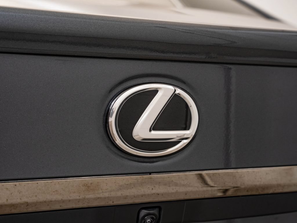 Certified 2025 Lexus ES 300h F Sport FWD image 17