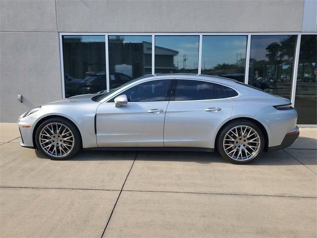 Certified 2024 Porsche Panamera image 2
