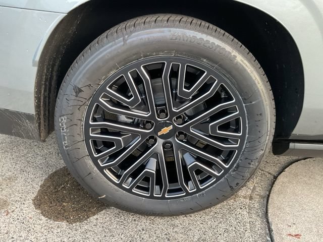 New 2026 Chevrolet Suburban High Country AWD/4WD image 13