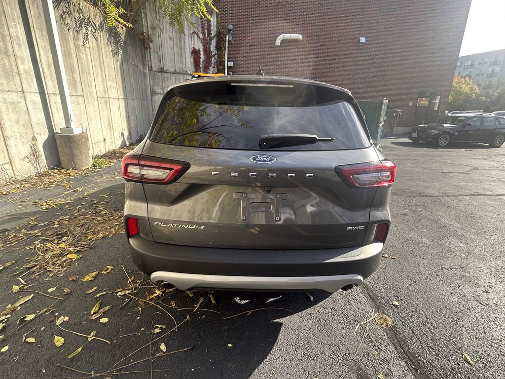 Used 2023 Ford Escape Platinum image 6