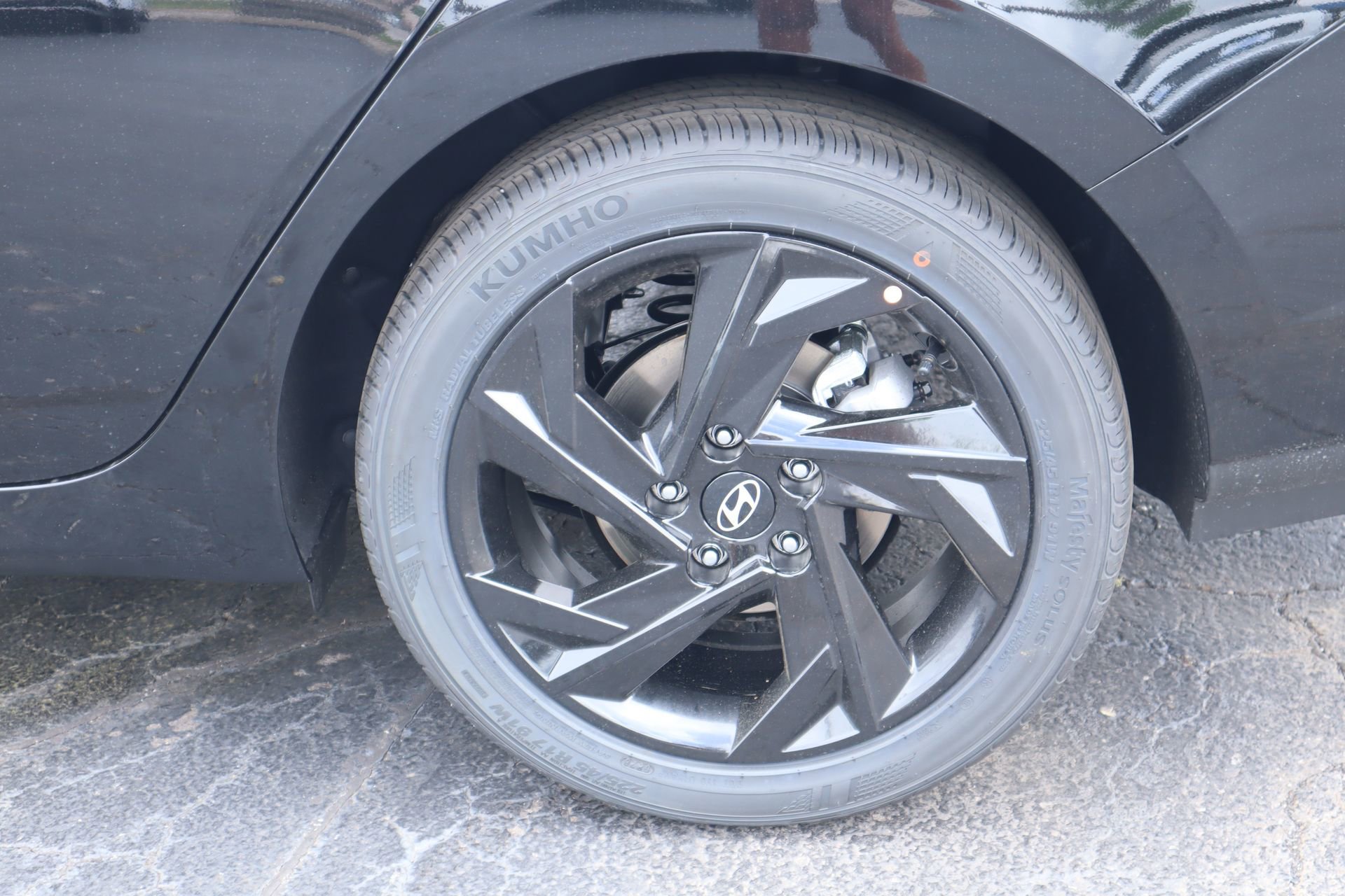 New 2026 Hyundai Elantra Sport FWD image 17