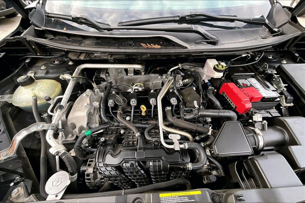 Used 2022 Nissan Rogue S image 27