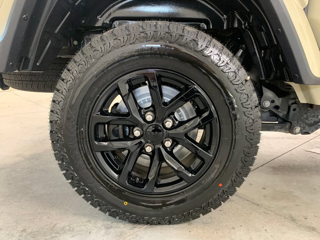 Used 2022 Jeep Gladiator Sport AWD/4WD image 25