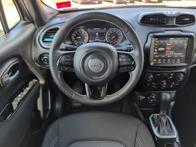 Used 2021 Jeep Renegade Latitude AWD/4WD image 18