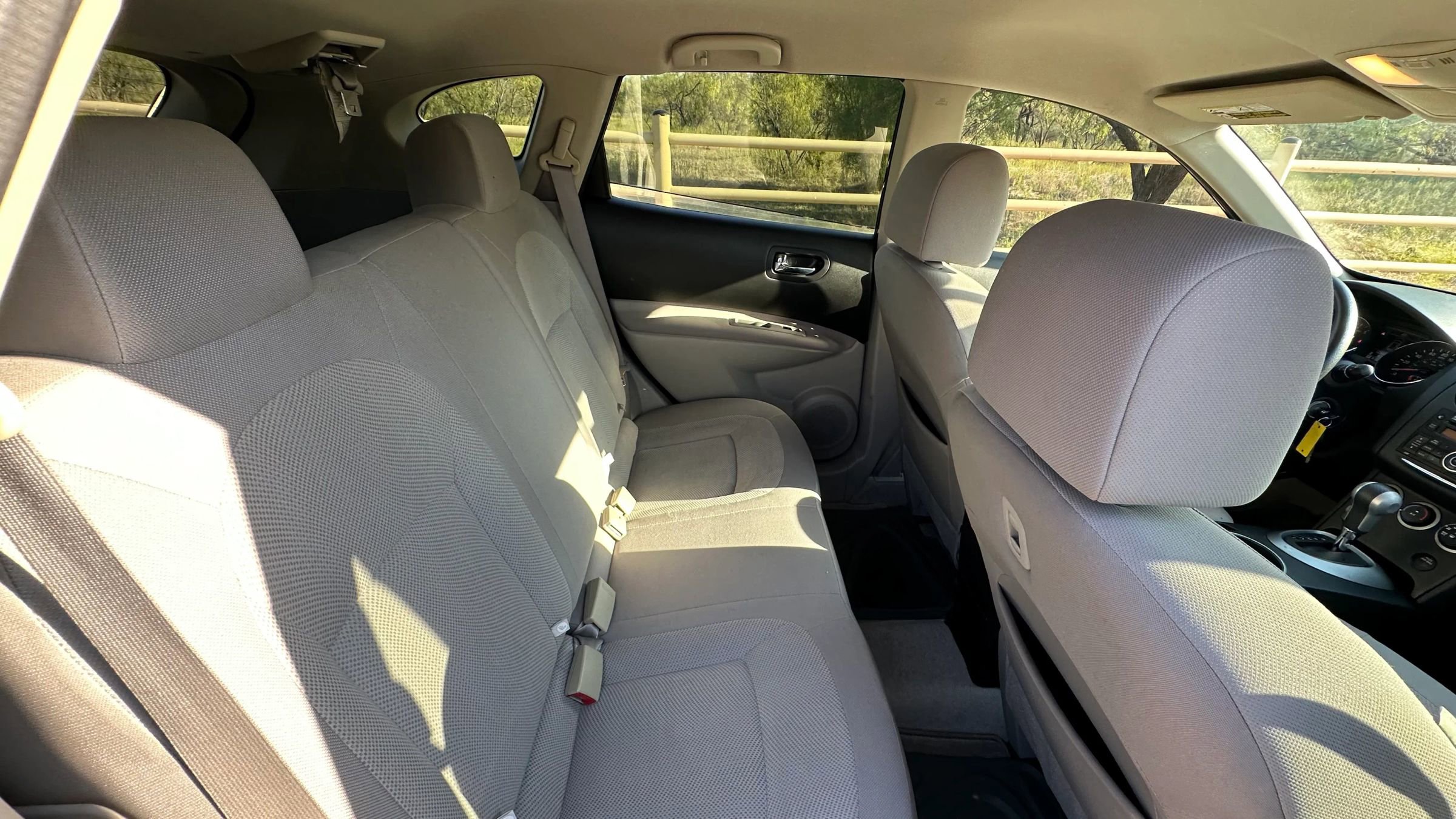 Used 2011 Nissan Rogue S image 26