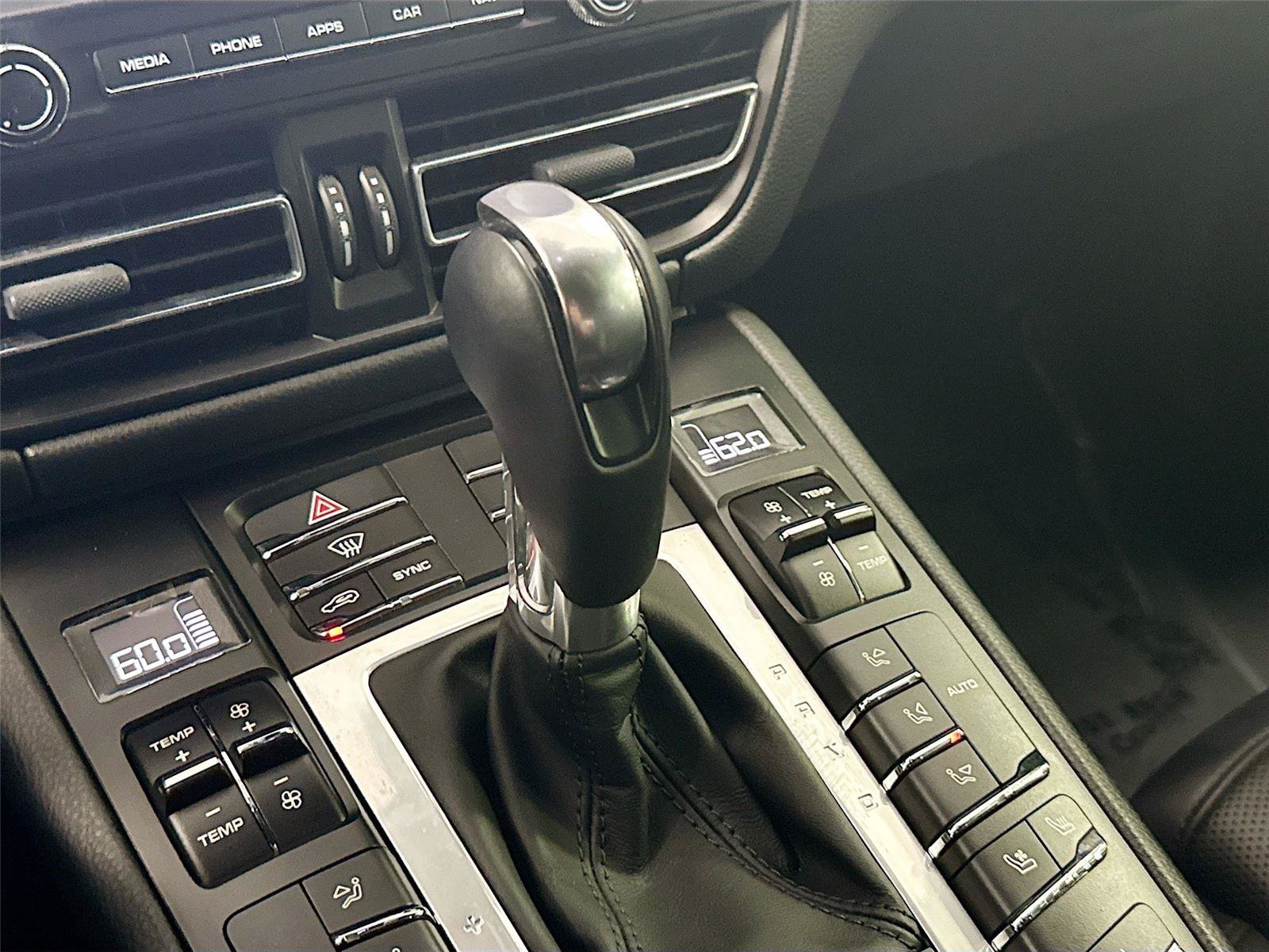 Used 2021 Porsche Macan S AWD/4WD image 17