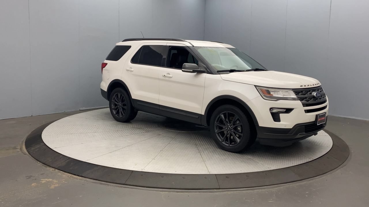 Used 2019 Ford Explorer XLT w/ Equipment Group 202A AWD/4WD image 7