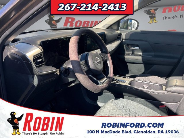 Used 2025 Nissan Kicks SV AWD/4WD image 18