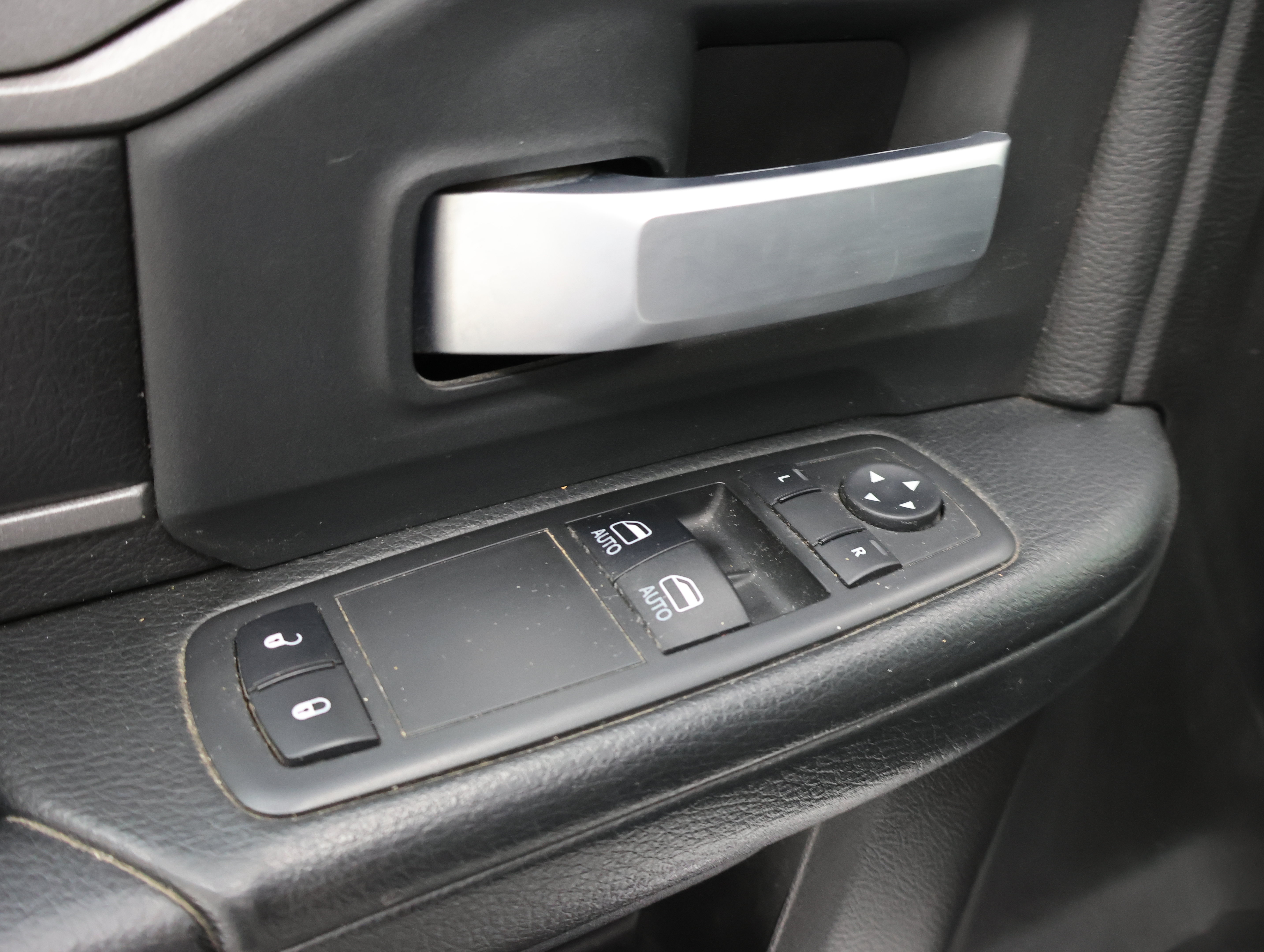 Used 2019 RAM 3500 Tradesman w/ Chrome Appearance Group AWD/4WD image 34