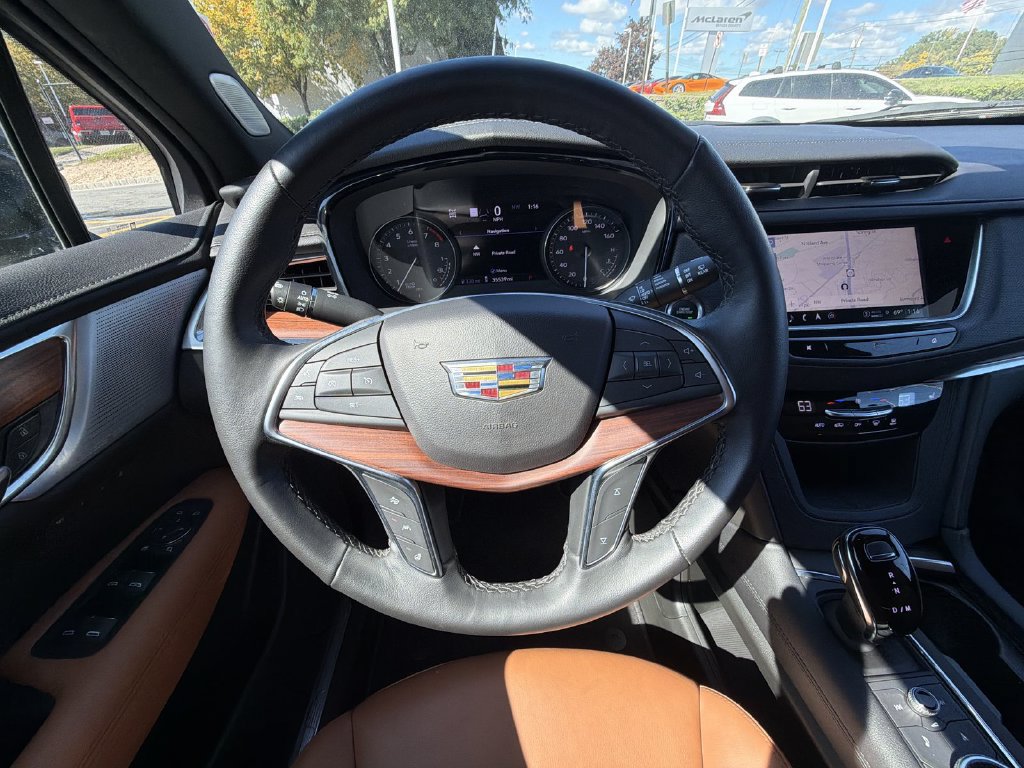 Used 2024 Cadillac XT5 Premium Luxury w/ Technology Package AWD/4WD image 23