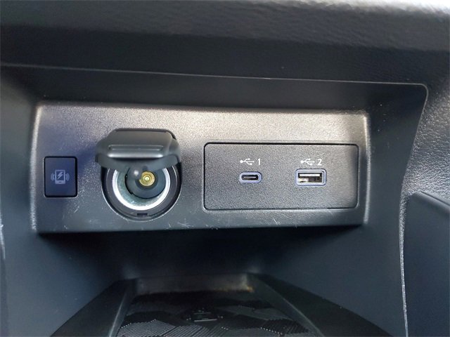 Used 2024 Nissan Versa SR w/ Trunk Package image 22