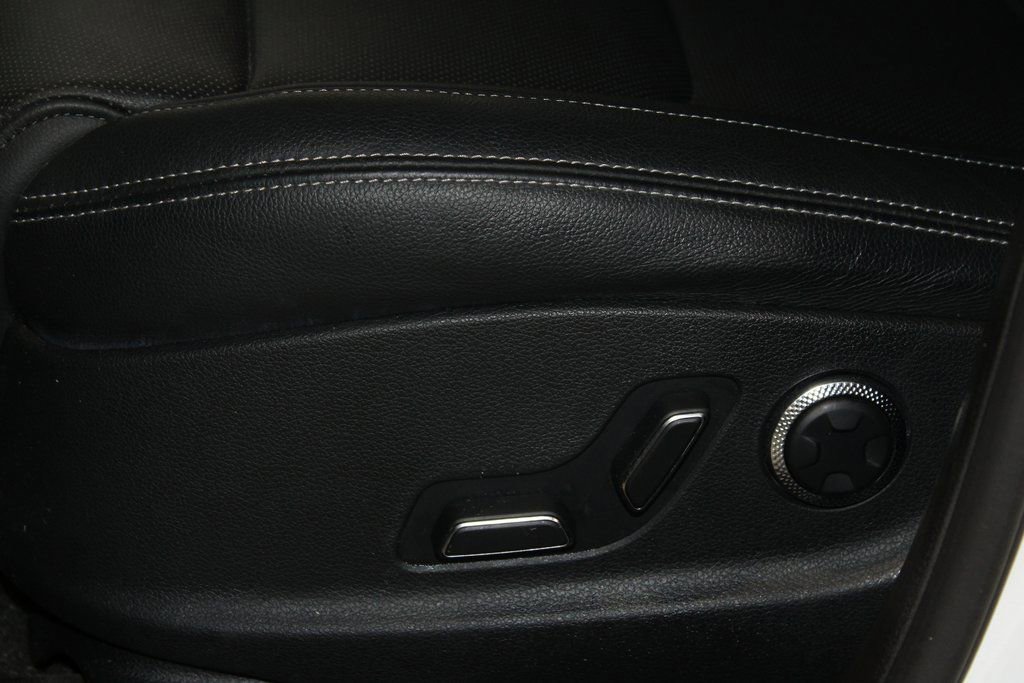 Used 2023 Genesis GV70 2.5T w/ Select Package image 15