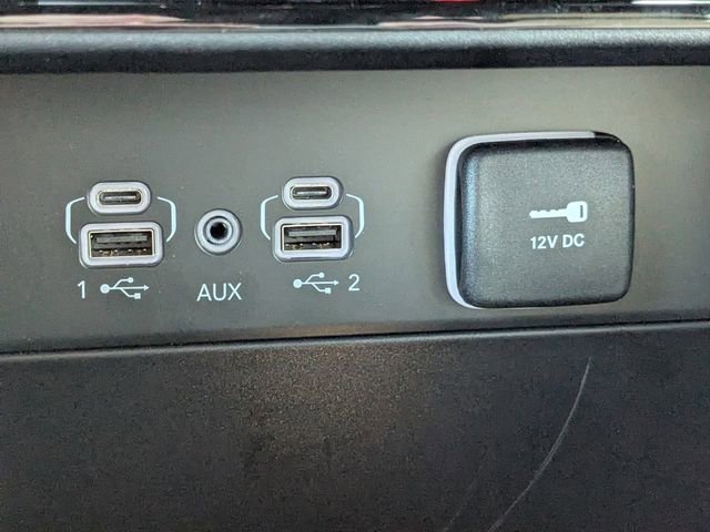 Used 2025 Jeep Grand Cherokee Limited image 24