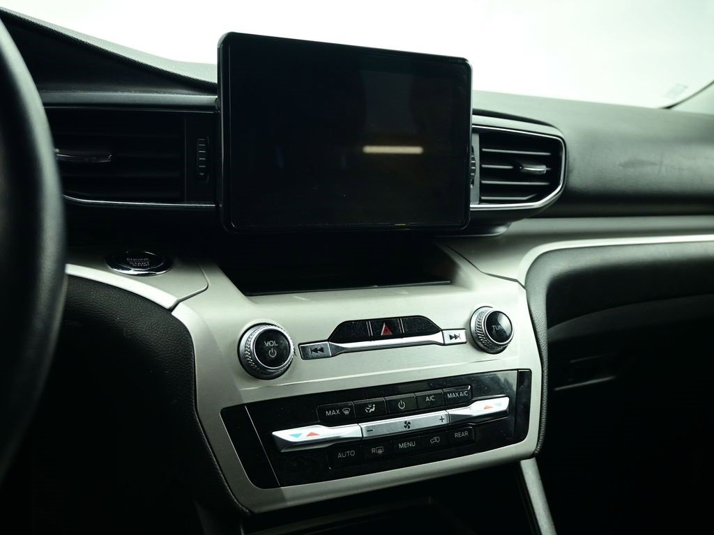 Used 2020 Ford Explorer XLT w/ Equipment Group 202A image 20