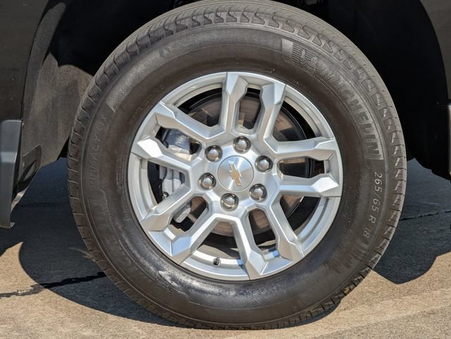 Used 2023 Chevrolet Silverado 1500 LT AWD/4WD image 10