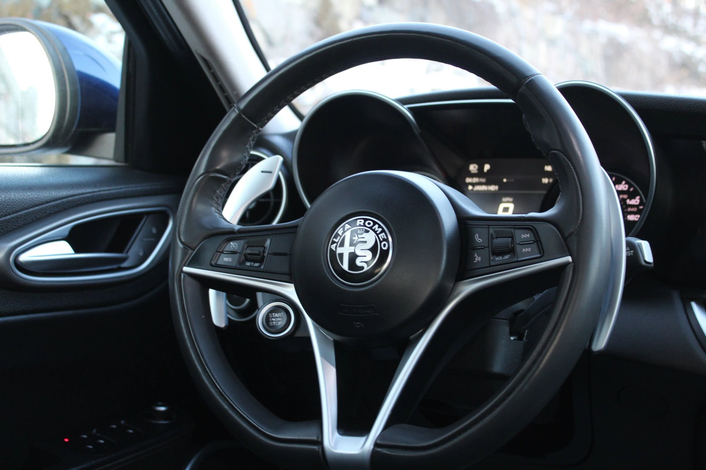 Used 2017 Alfa Romeo Giulia Sedan 4D image 20