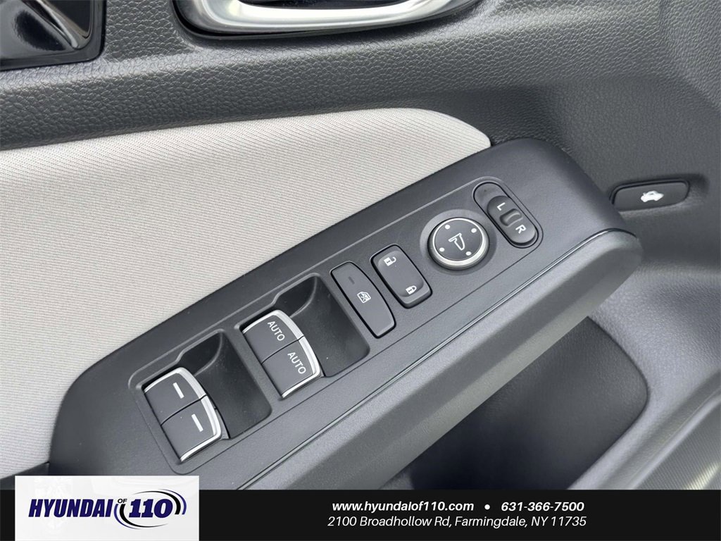 Used 2025 Honda Civic Sport image 16